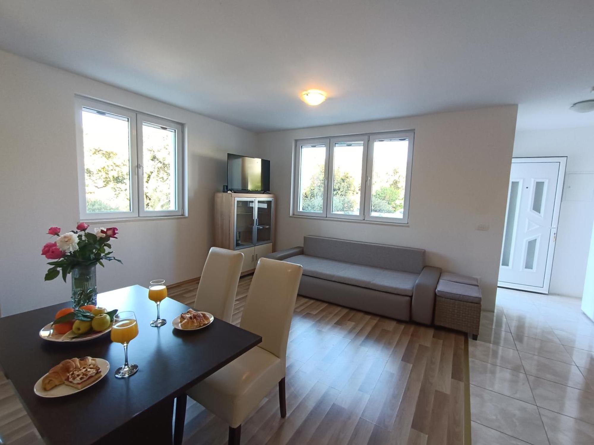 Apartment Maurora Затон Екстериор снимка