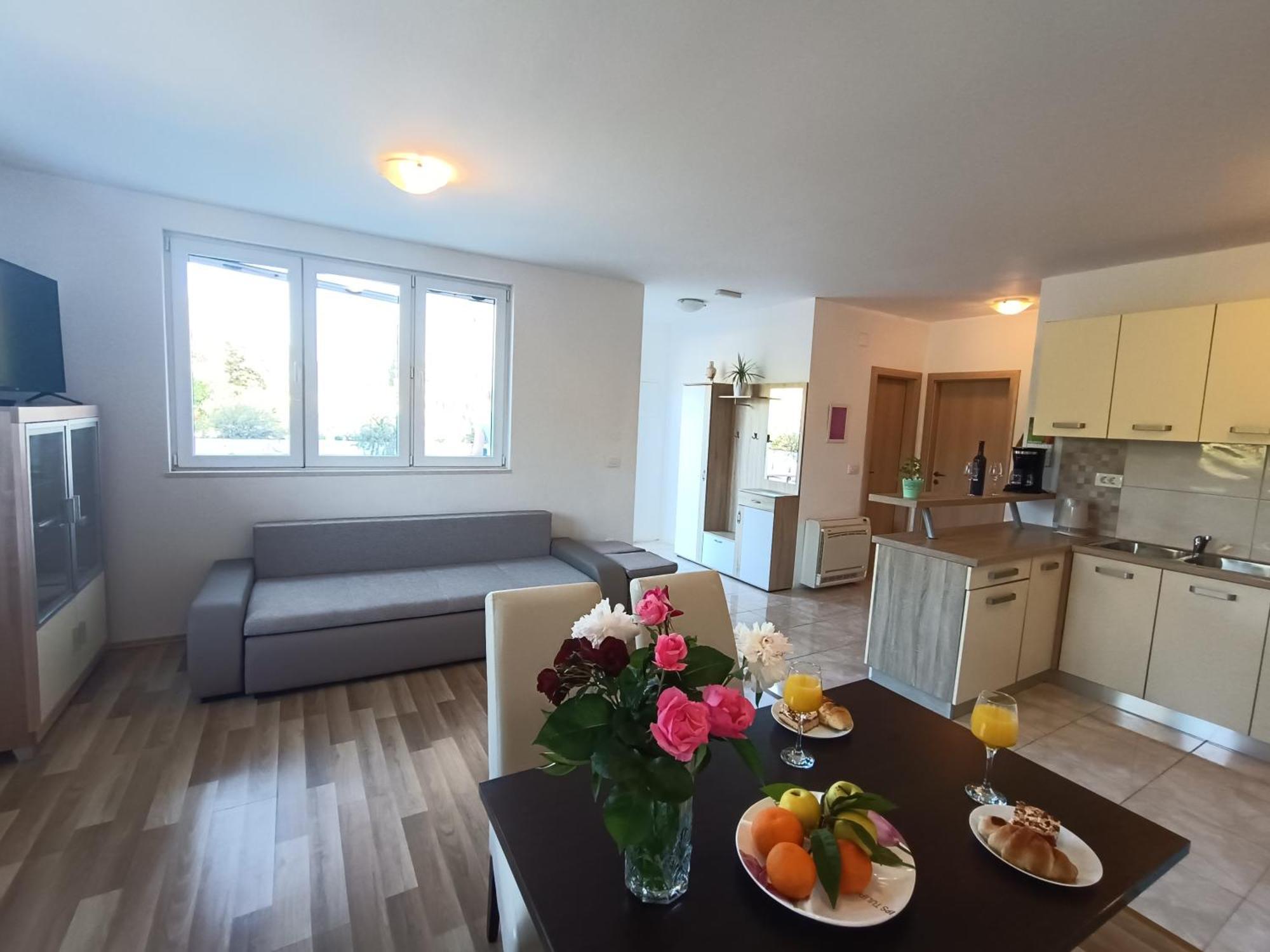 Apartment Maurora Затон Екстериор снимка