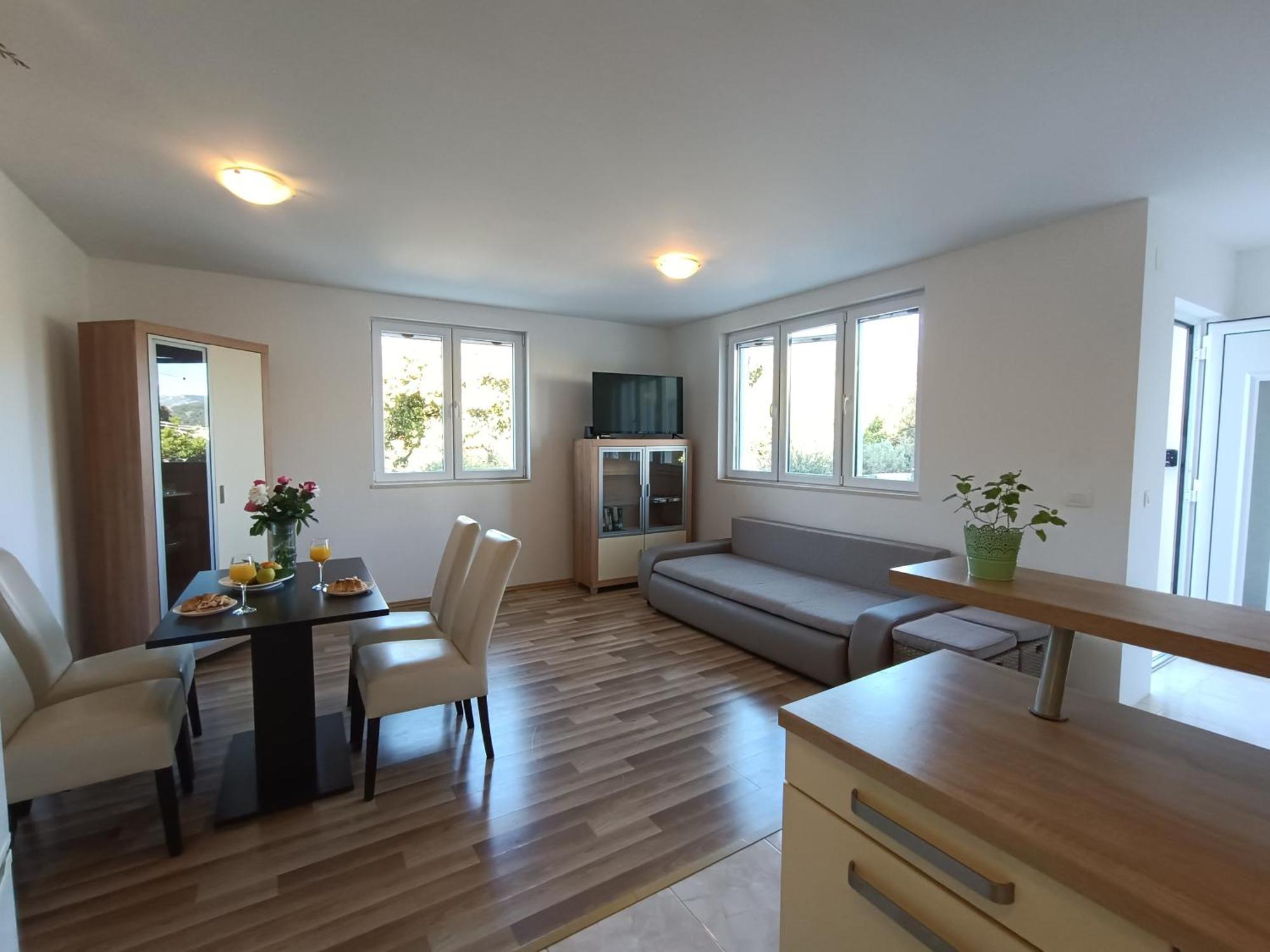 Apartment Maurora Затон Екстериор снимка