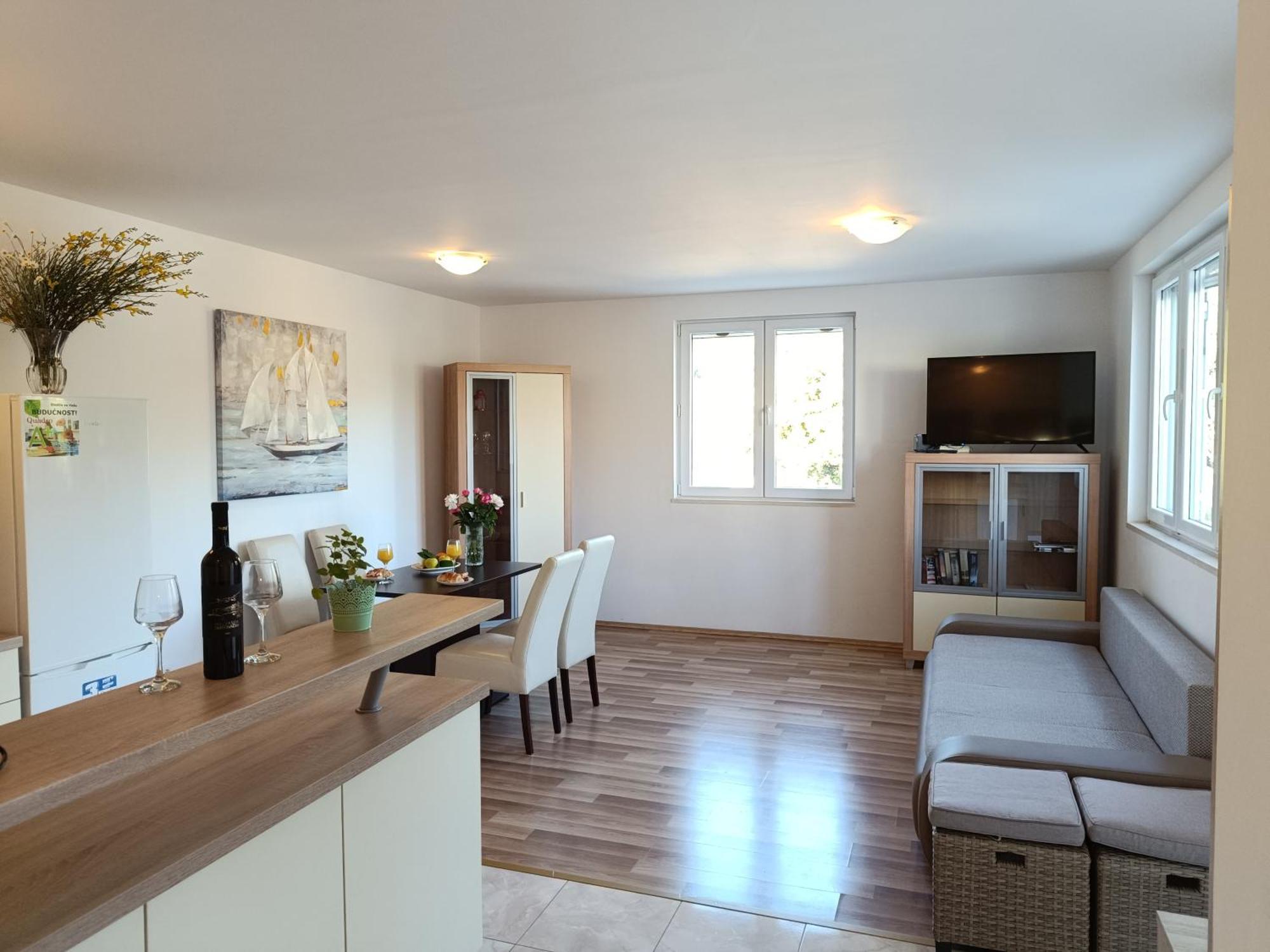 Apartment Maurora Затон Екстериор снимка