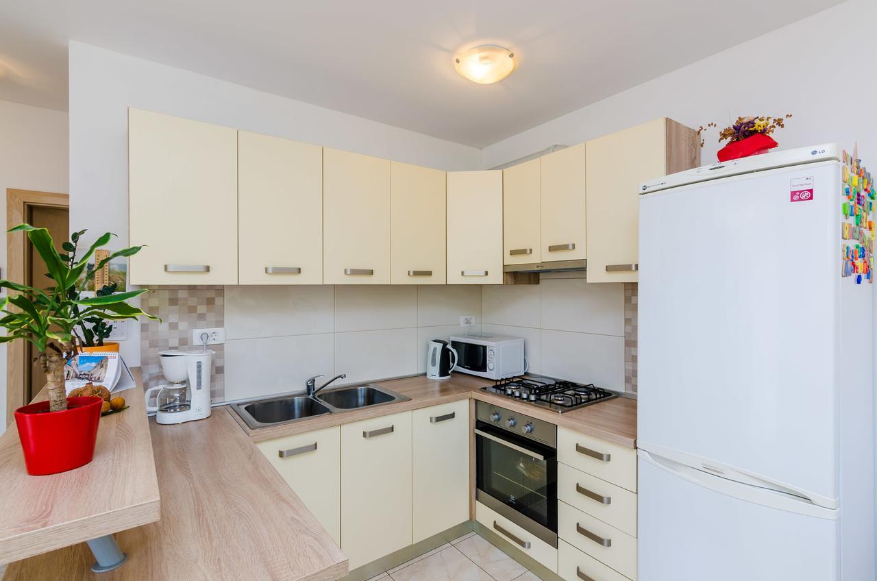 Apartment Maurora Затон Екстериор снимка