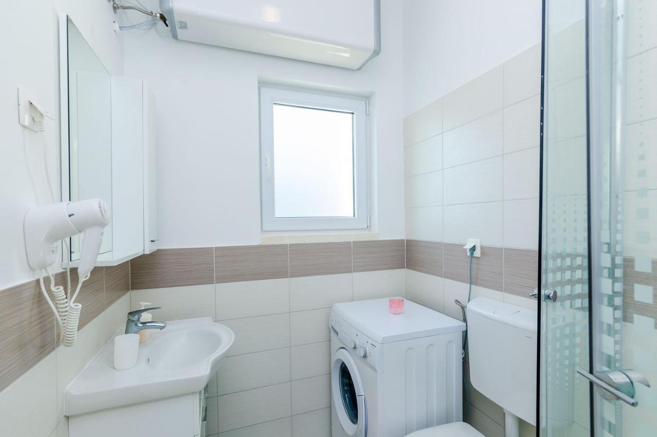 Apartment Maurora Затон Екстериор снимка