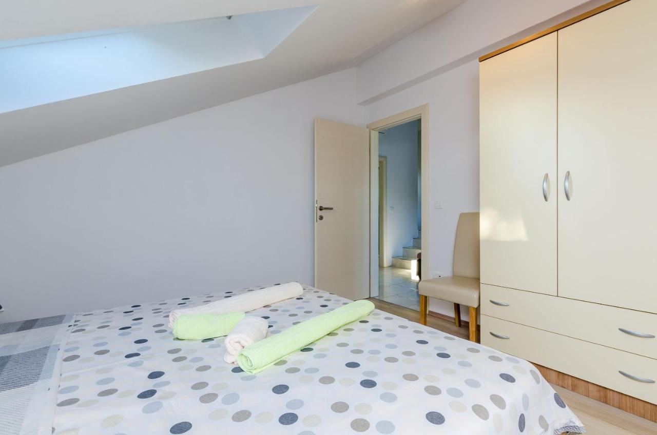 Apartment Maurora Затон Екстериор снимка