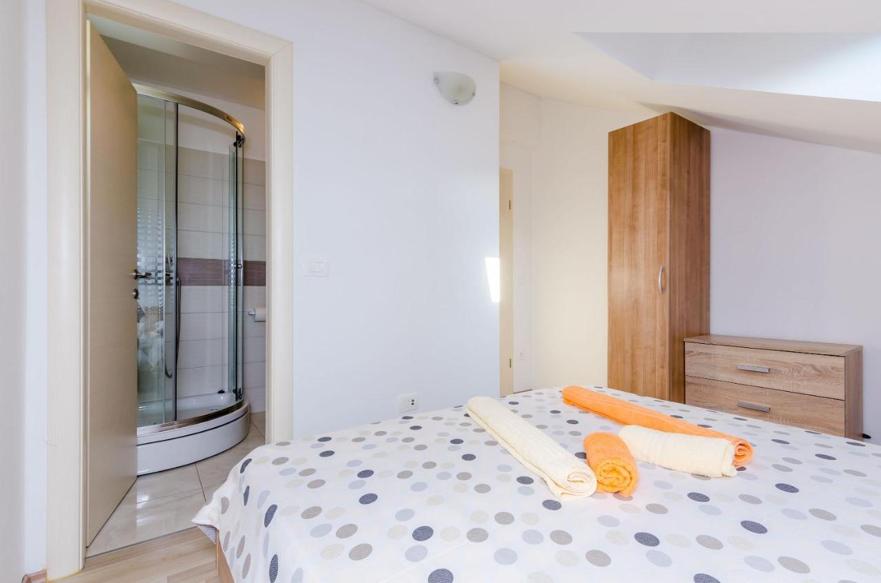 Apartment Maurora Затон Екстериор снимка